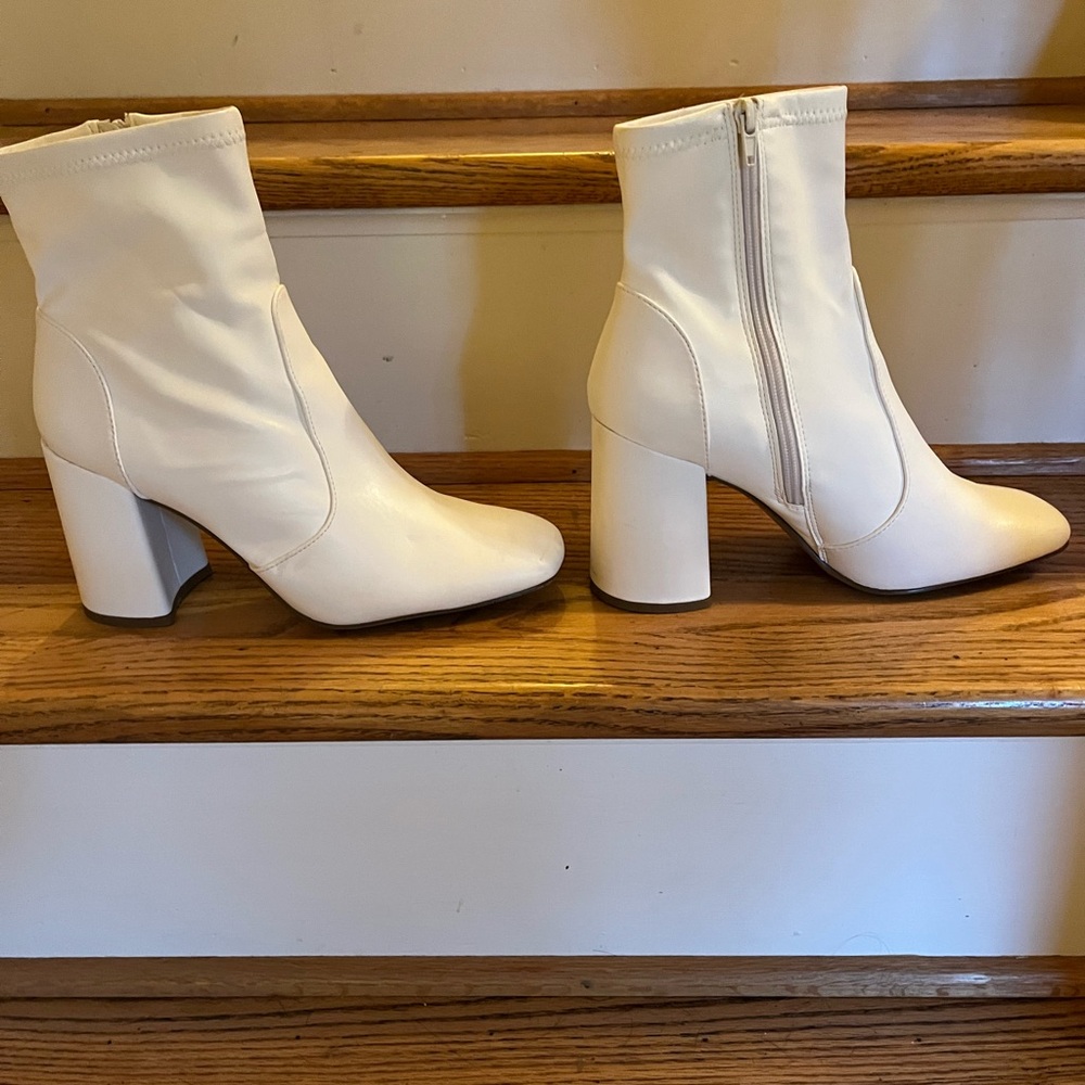 Size 10 faux leather white boots